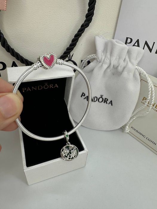 Браслетик пандора  серебро 925 есть  доставка