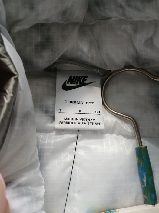 Дамско сиво яке Найк