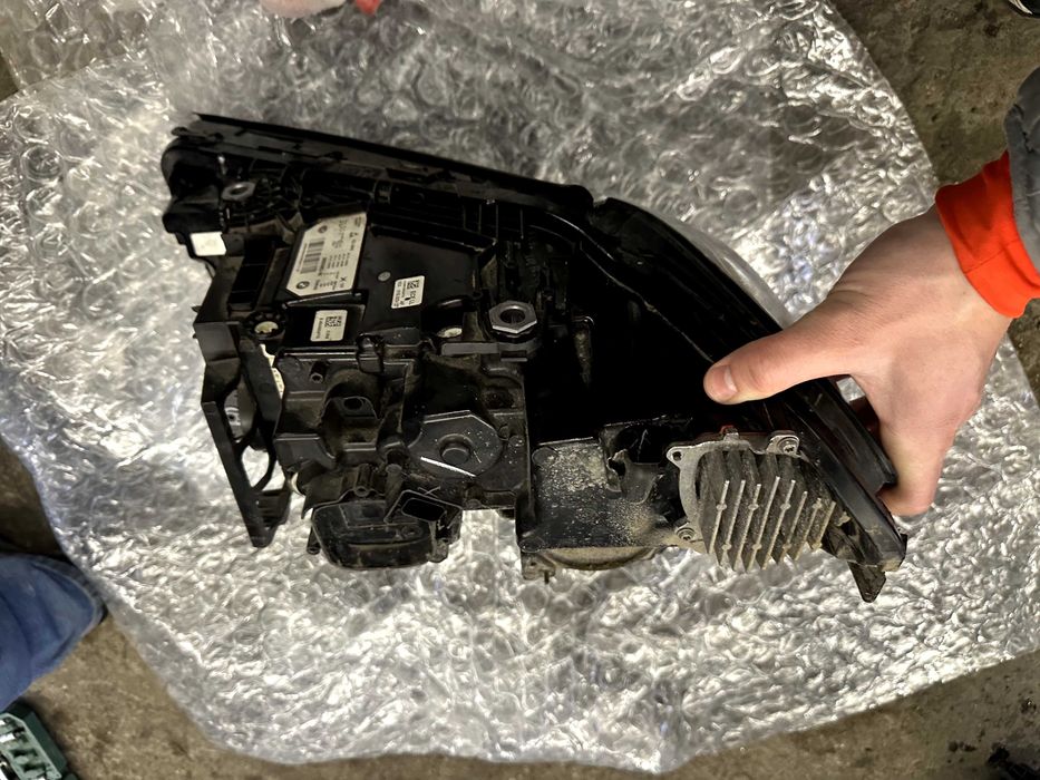 BMW G30 LCI Full LED OEM фар – десен (EU)