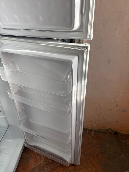 Vând frigider Albatros clasa A+ în perfectă stare de funcționare.
