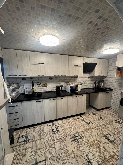 shaharda 12 sotuxli hovlili uy, 5 xonali, barcha sharoitga ega