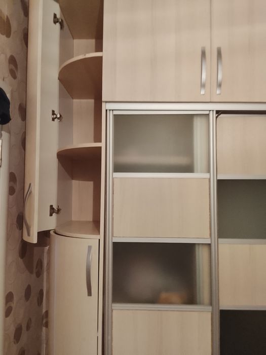 Срочно продам шкаф купе