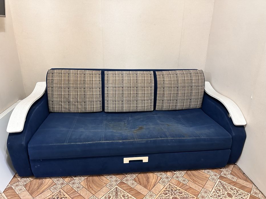 Продам диван 20к торг
