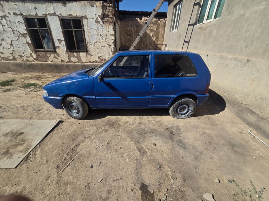 Uno Fiat 1990 года