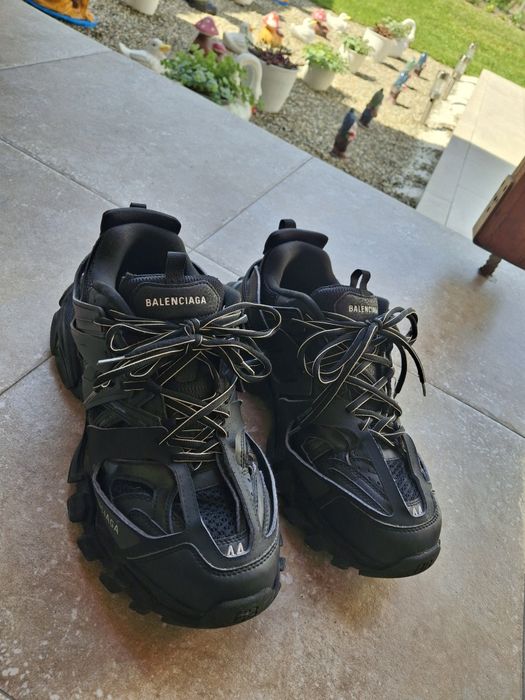 Balenciaga track