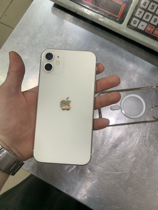 Айфон 11 идеал 64/73