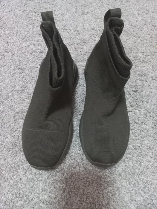 Детски обувки и дънки River Island