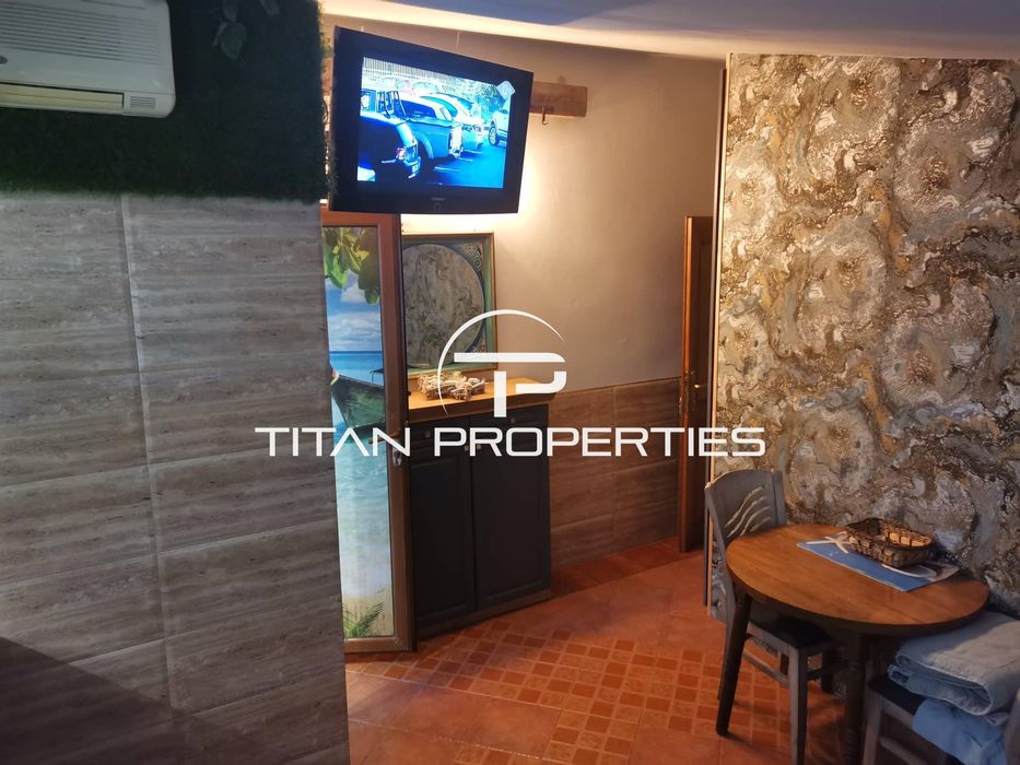 Дава се под наем Едностаен апартамент в Бургас, Център - 30 кв.м за 306 € - Снимка #3