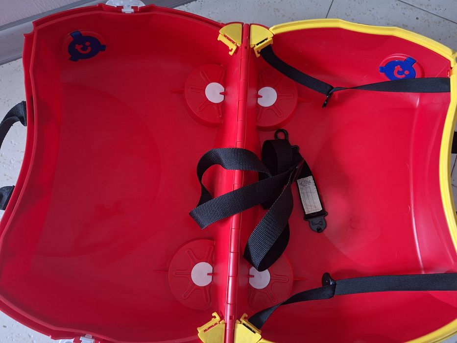 Детски куфар за дърпане Trunki