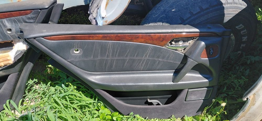 Сидения, дверные карты мерседес w210