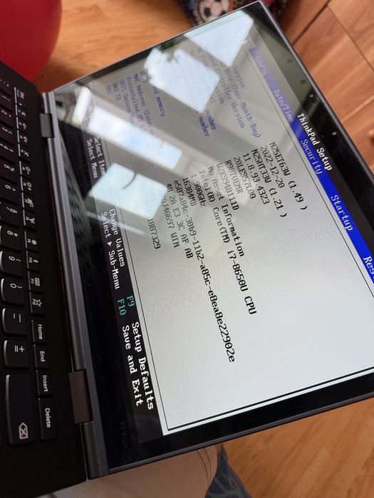 Vand laptop Lenovo Thinkpad Yoga X1