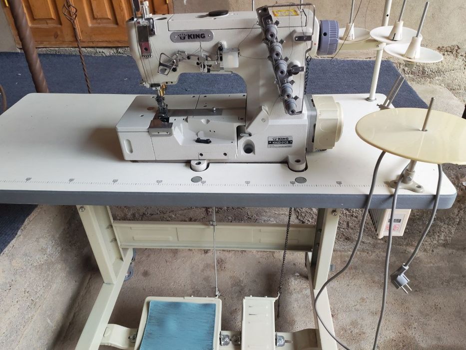 Решма мошинка сотилади.