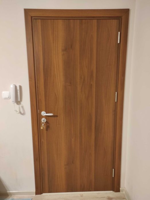 Интериорна врата