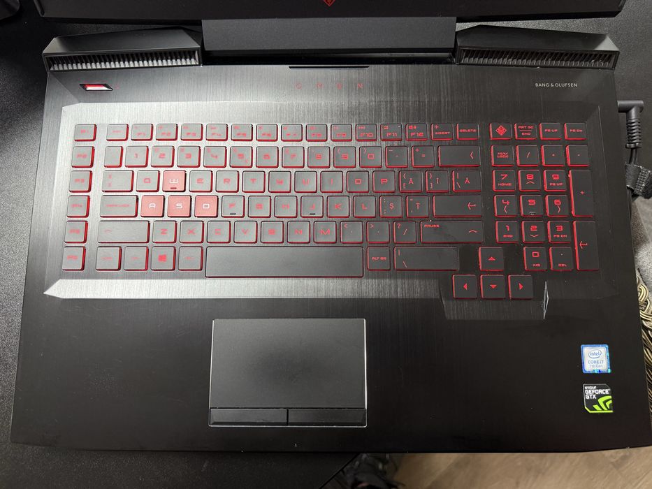 Laptop HP Omen 17 GAMING / i7 / 17,3 inch / Nvidia GTX 1050 / 16GB