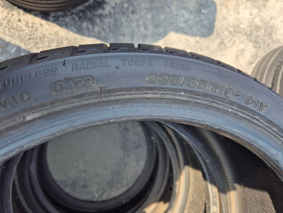 2 Anvelope de VARA - 235/35/19 - BRIDGESTONE - APP NOI - DOT 2022 !
