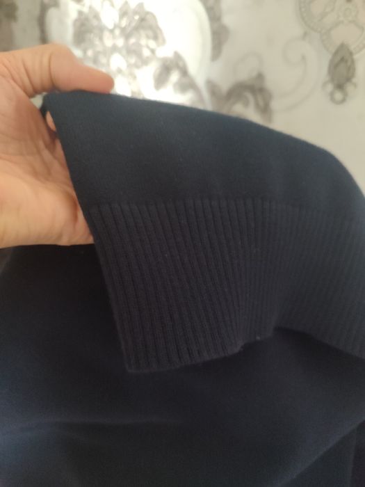 Школьная кофта синего цвета