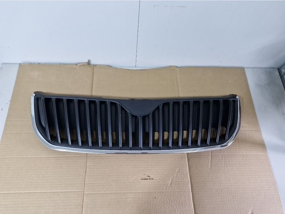 Grila centrala Skoda Superb 2 NOUA 2008-2012