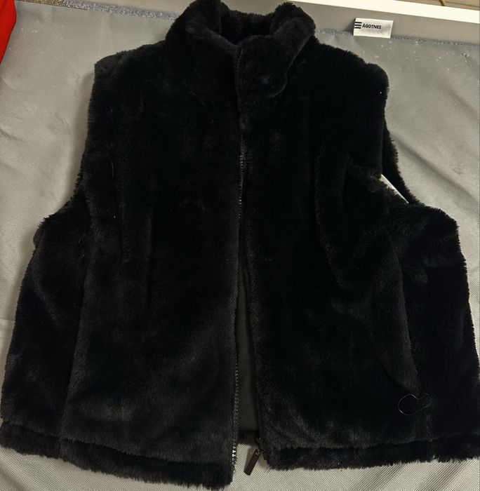 veste blanita scurta neagra