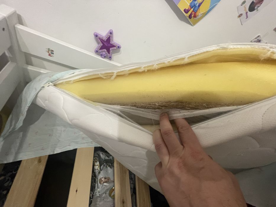 Двухъярусная детская кровать.