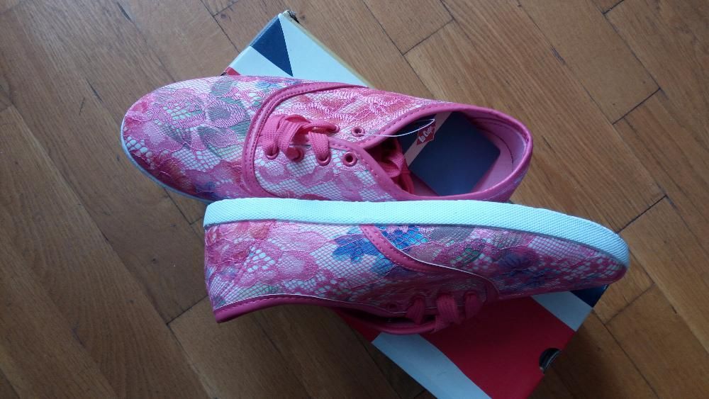 Оригинални платнени кецове / гуменки LEE COOPER