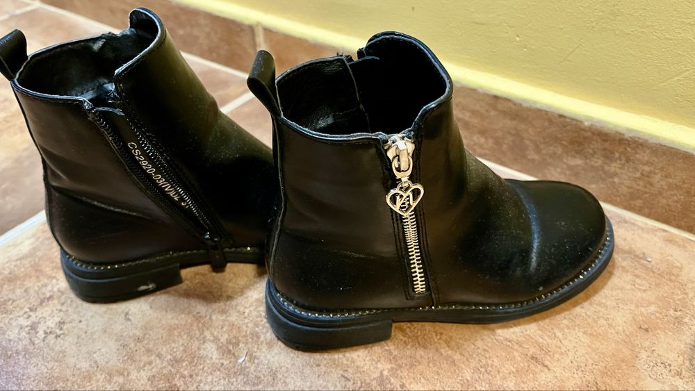 Детски обувки, маратонки с колела, апрески