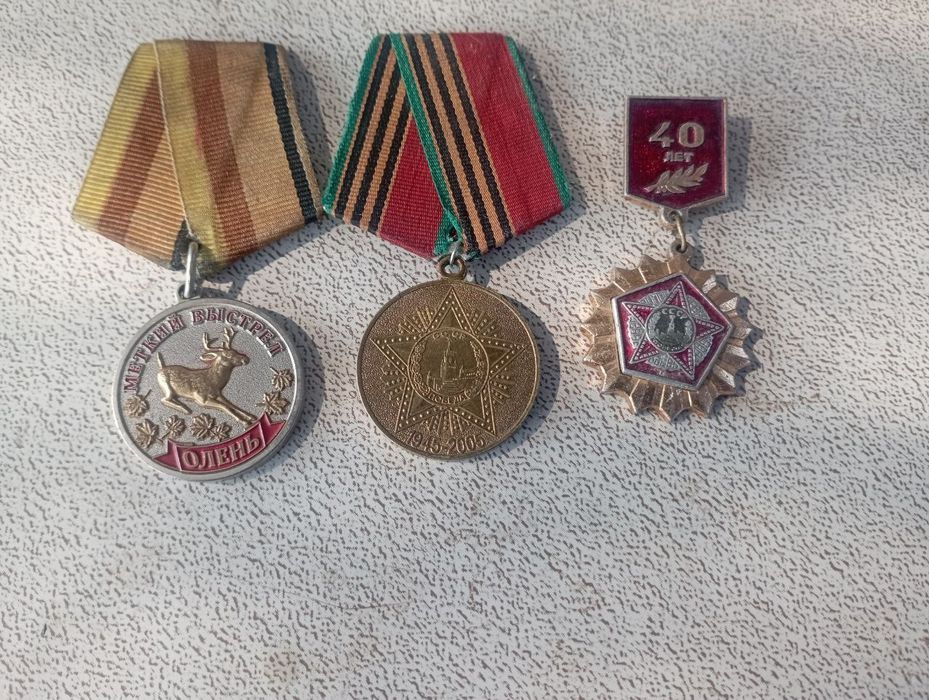 Tanga medal zinachik va antikvar buyumlar hammasi optim sotiladi