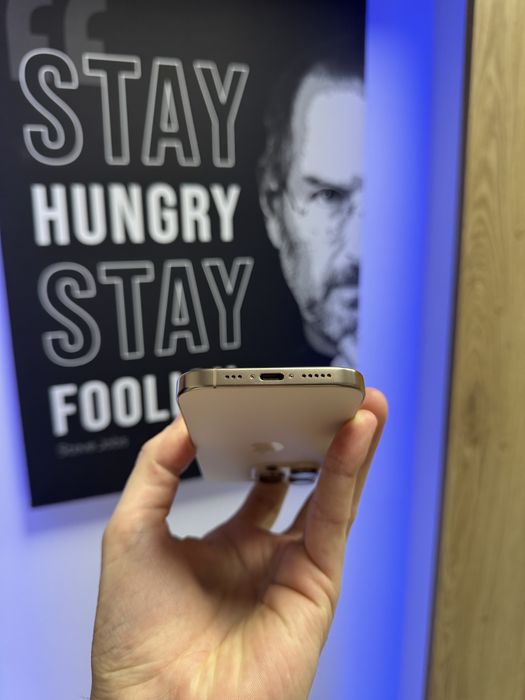 Apple iPhone 16 Pro  ,DesertTitanium  ,128 gb , Excelent