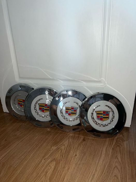 Калпаки R22 на Cadillac Escalade 3