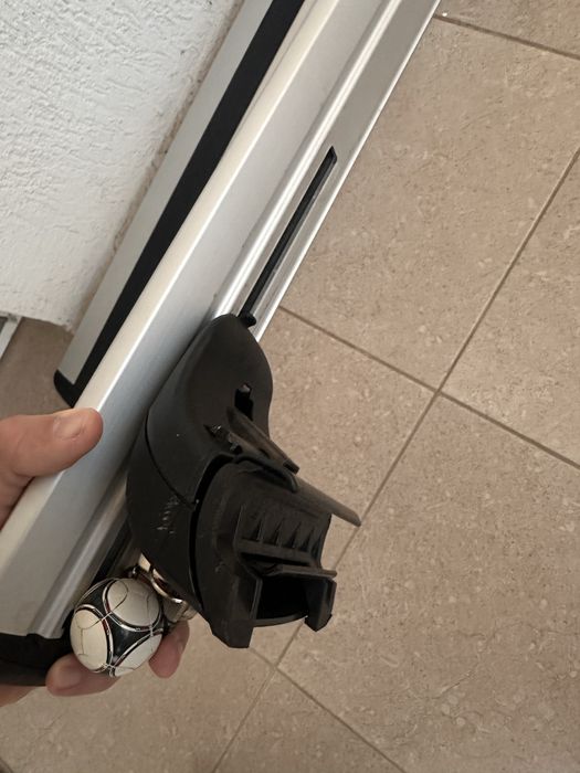 Thule напречни греди.