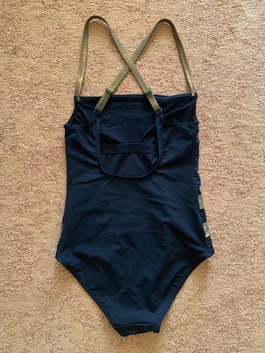 Дамски бански костюм