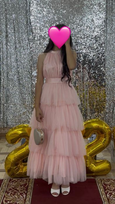 Нежное розовое платье