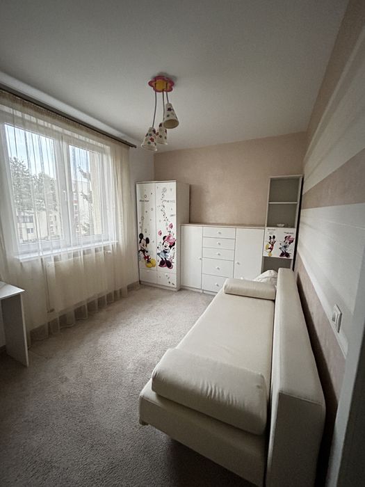 Apartament de inchiriat 4 camere,110 mp, garaj inclus, complet mobilat