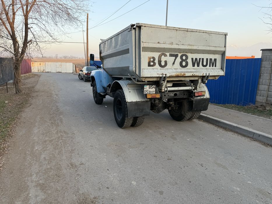 Вывоз мусора машина зил