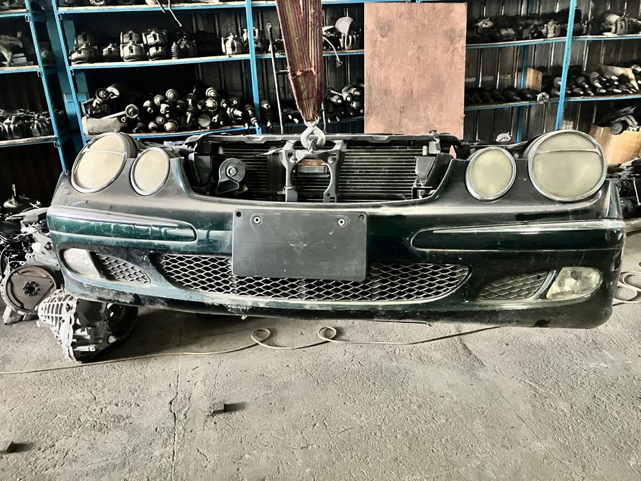 Капот в сборе на  Mercedes w211