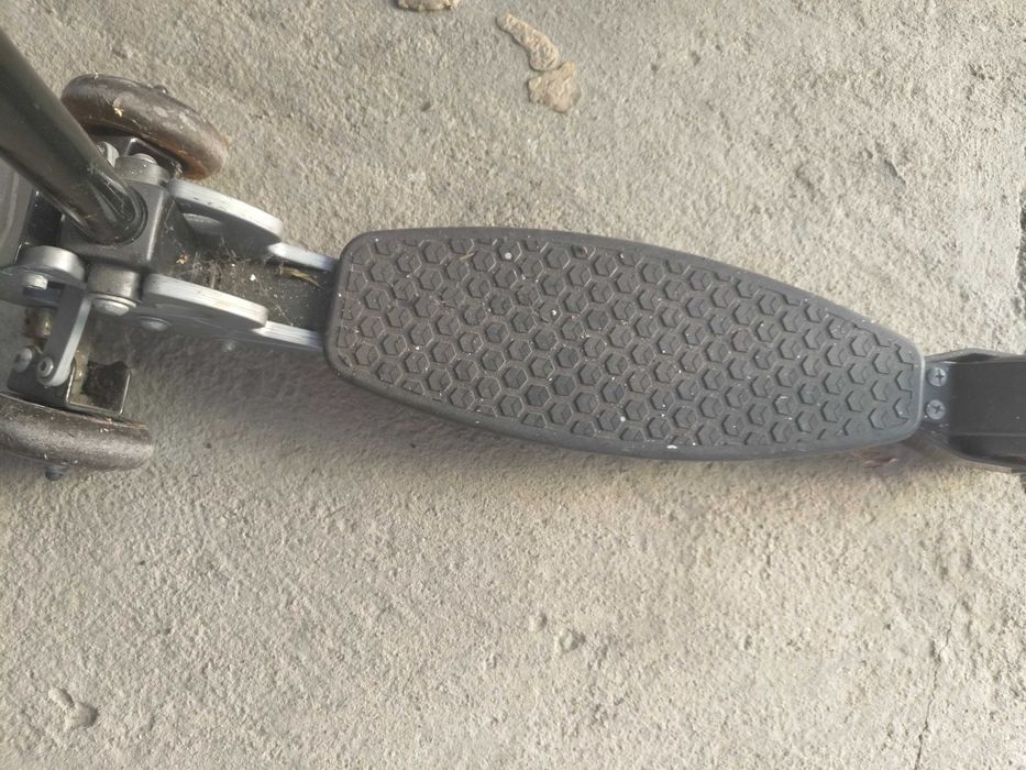 Trotineta cu 1 ghidon