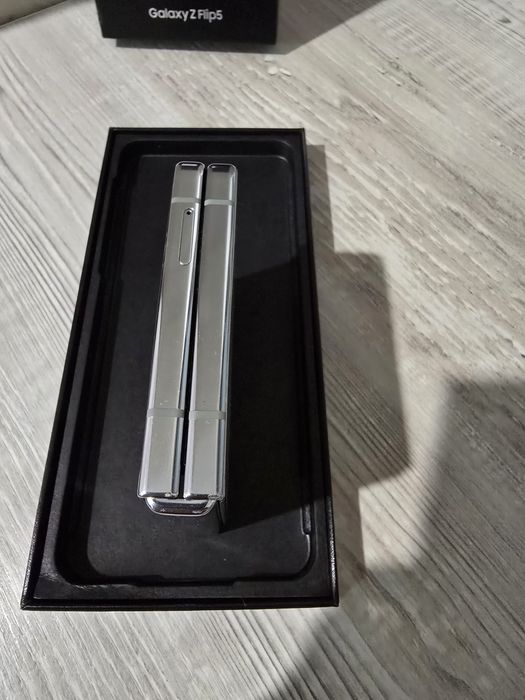 Samsung Z Flip5 256gb