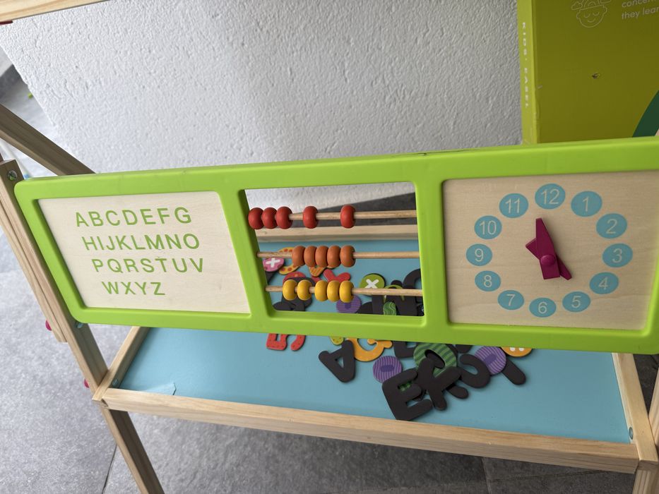 Tabla de scris doar desfacuta si montata