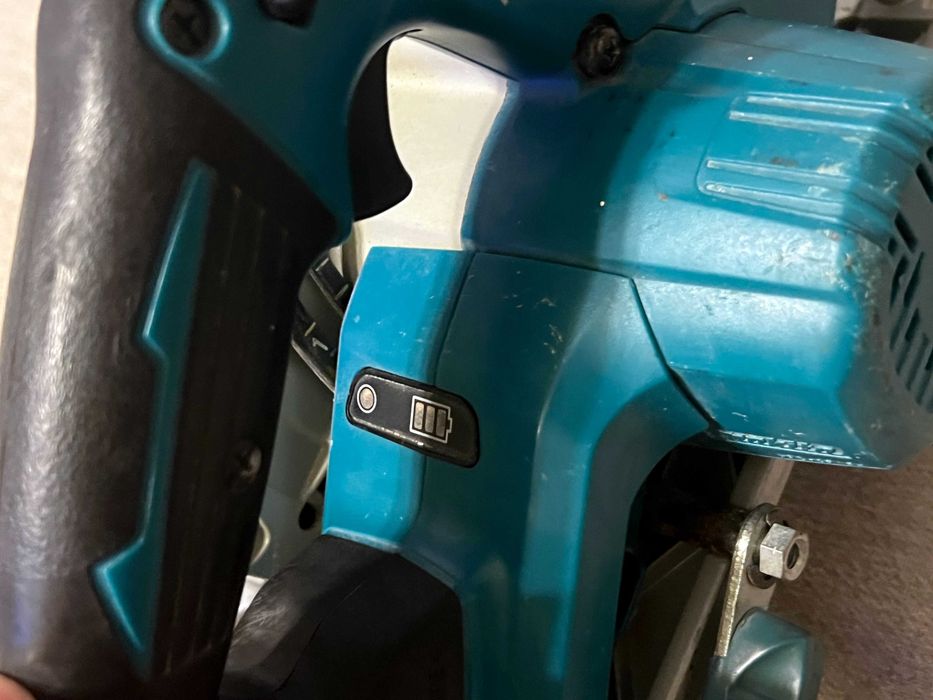 Circular Makita DHS680 18V LXT brushless doar corp functional