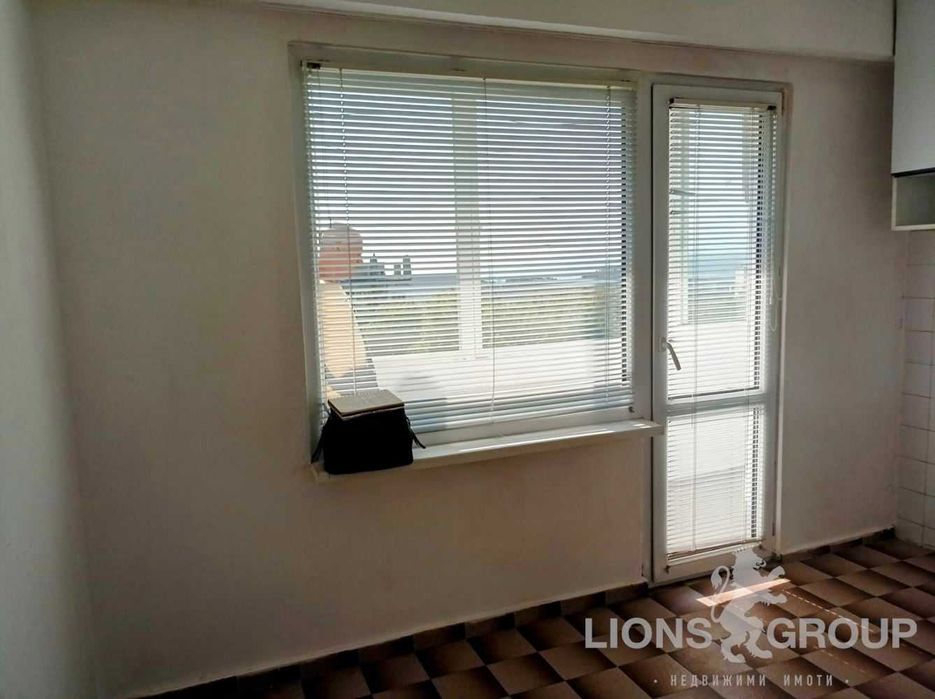 Продава се Тристаен апартамент в Варна, Владислав Варненчик - 70 кв.м за 1339 €/кв.м - Снимка #2