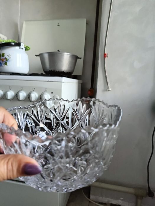 Шыны,хрусталь ыдыстар сатамын.Арзан бағада.