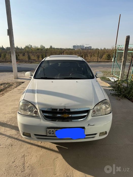 Lasetti 1.6 2013 yil oq srochna sotladi
