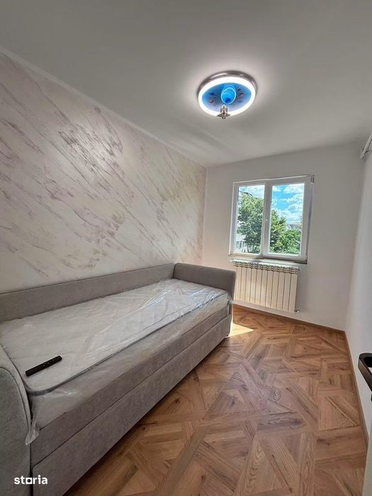 De vanzare apartament cu 3 camere si balcon,zona semi centrala. 65000e