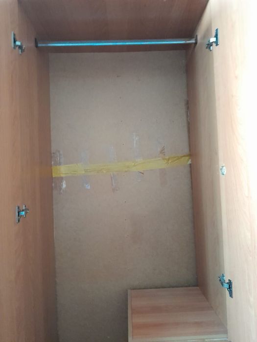 Продам шкаф плательный