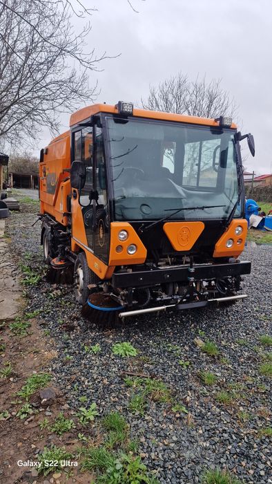 Maturatoare stradala Euro 5 Rampa stropit  Scarab Karcher stropitoare  3 perii .sul perii mijloc