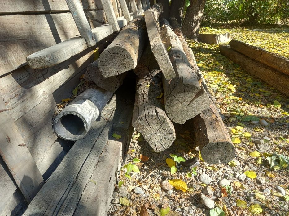 Кругляк, балка, тапчан