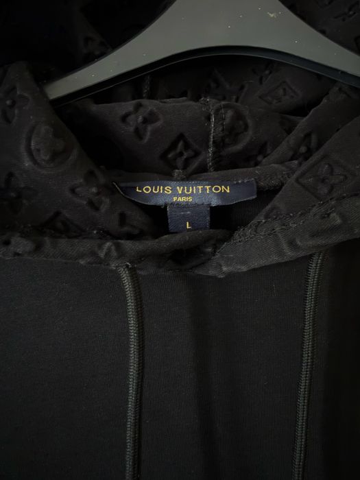 Compleu Louis Vuitton mărimea L fits M