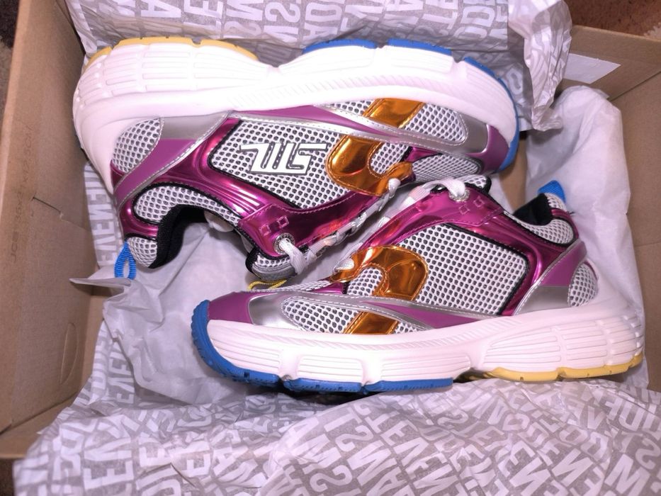 НОВИ дамски маратонки STEVE MADDEN