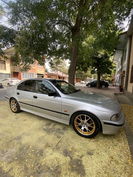 BMV E39 madel faqat naxtga