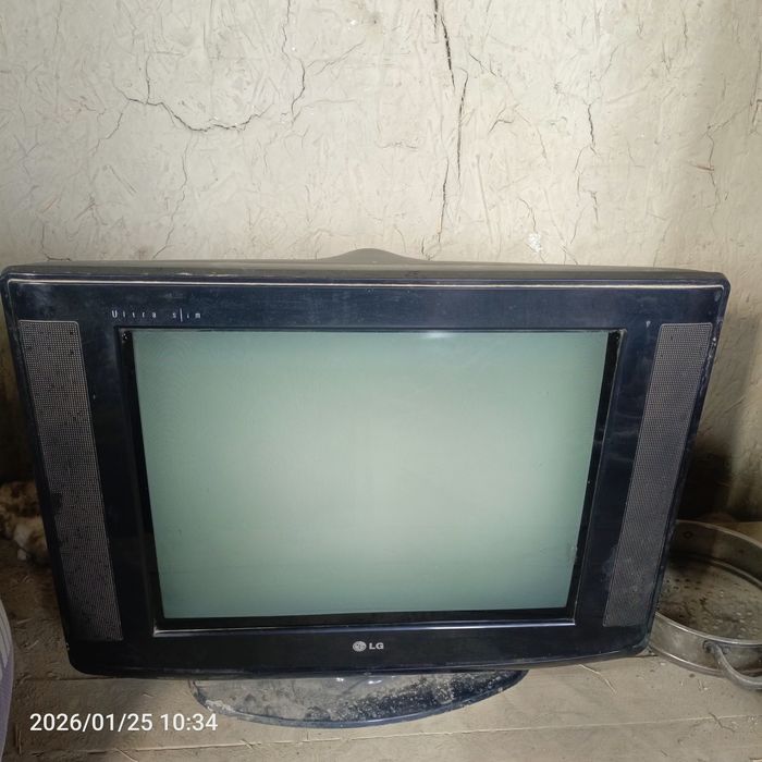 Televizor sotladi. 250