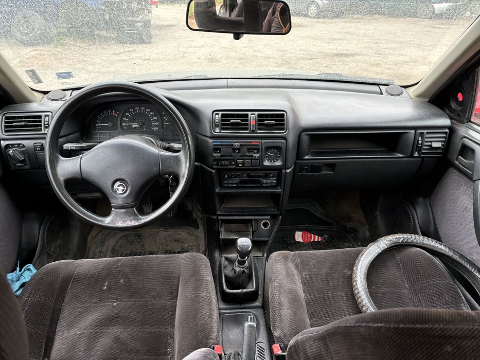 Опел Вектра 1.6 и 1.8 на части.